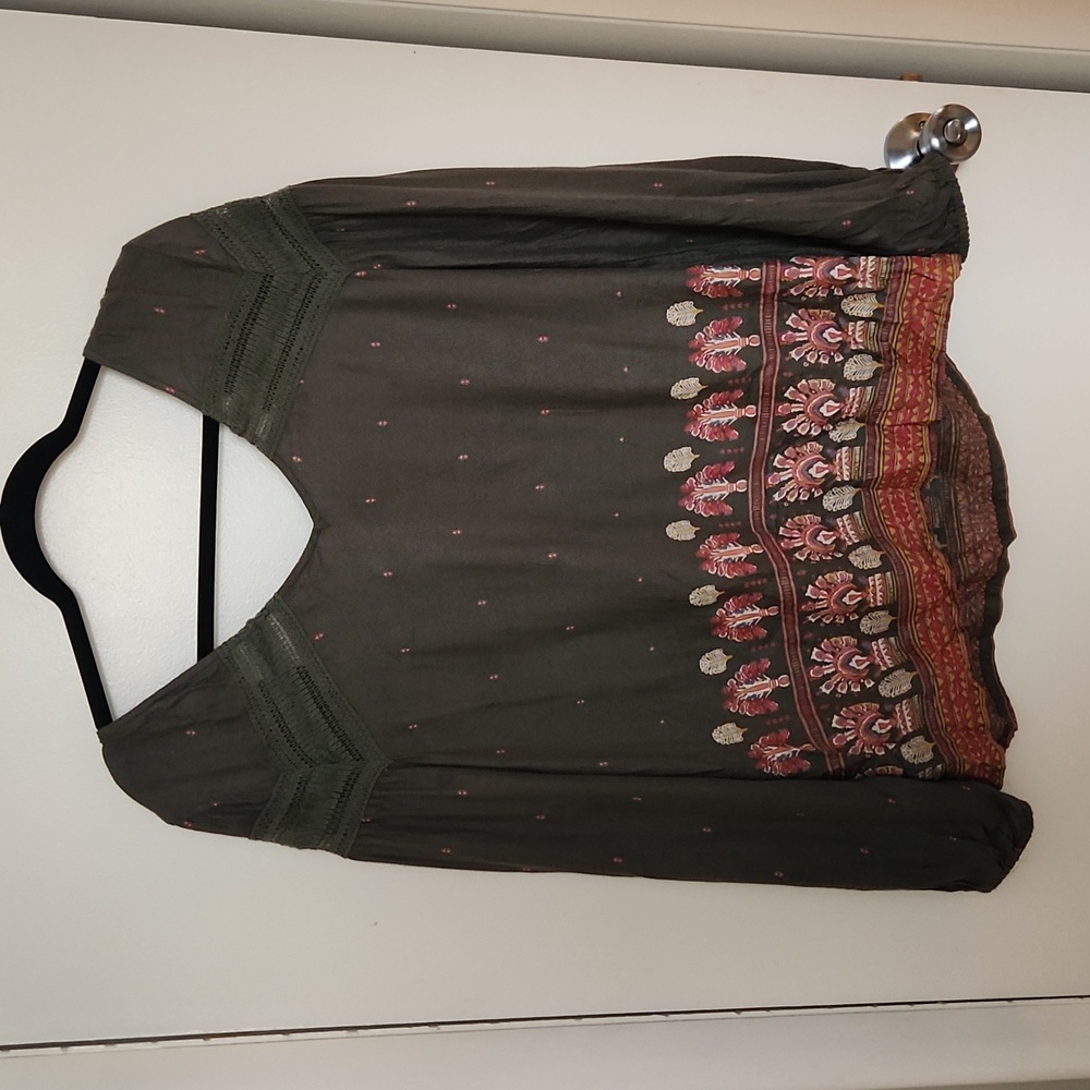 Long sleeve top